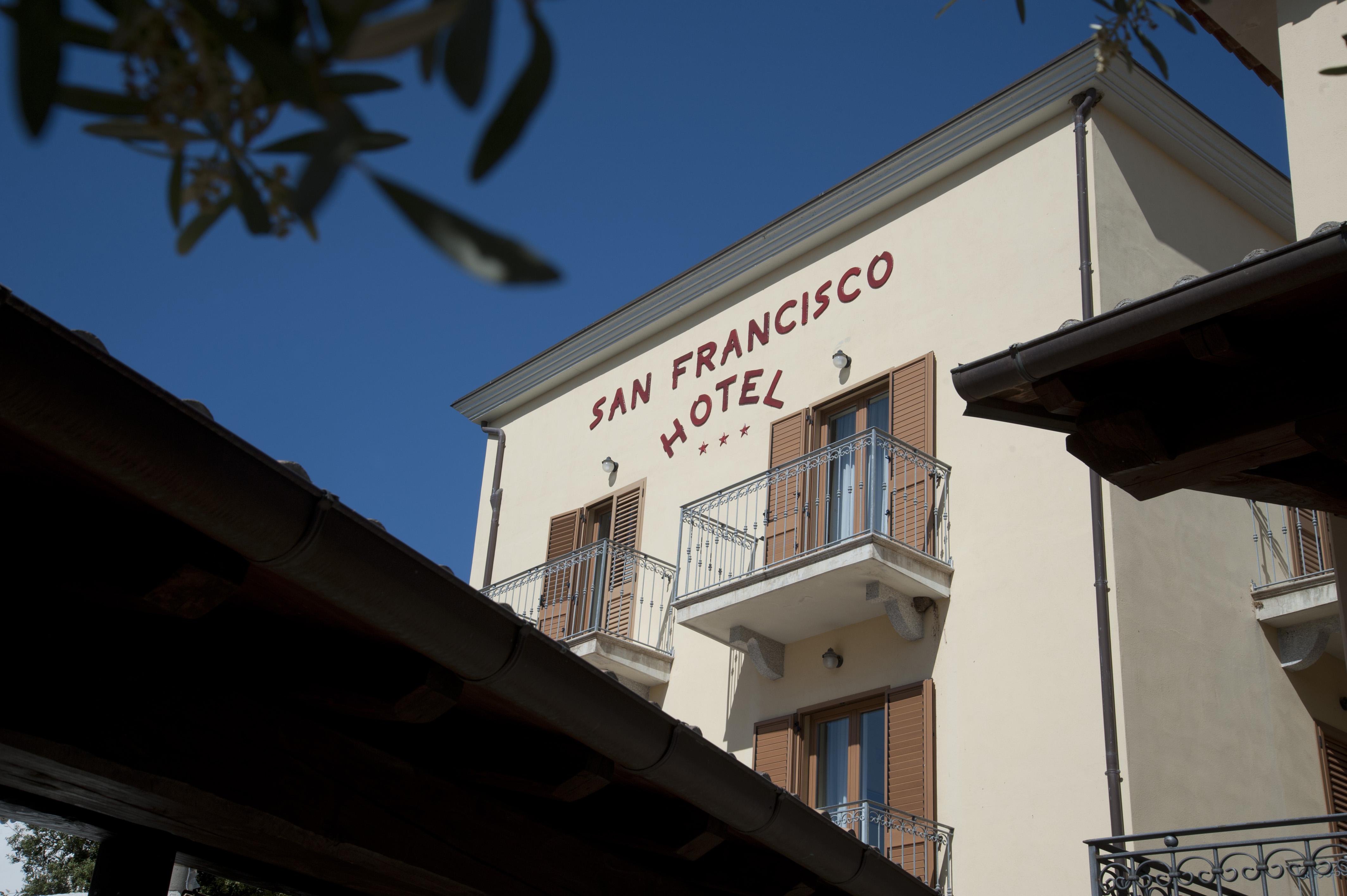 Hotel San Francisco Cala Gonone Eksteriør bilde